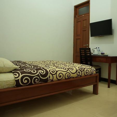 Puri Kusuma Guest House Tabanan  Phòng bức ảnh