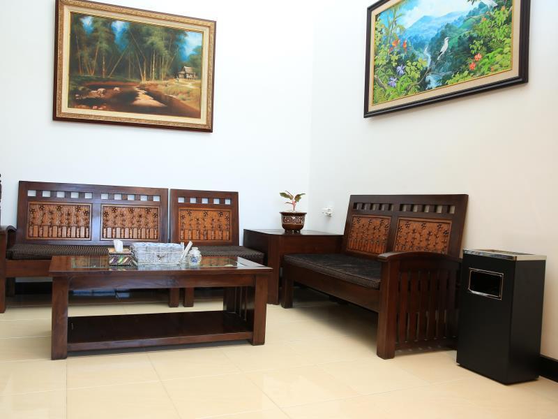 Puri Kusuma Guest House Tabanan  Ngoại thất bức ảnh